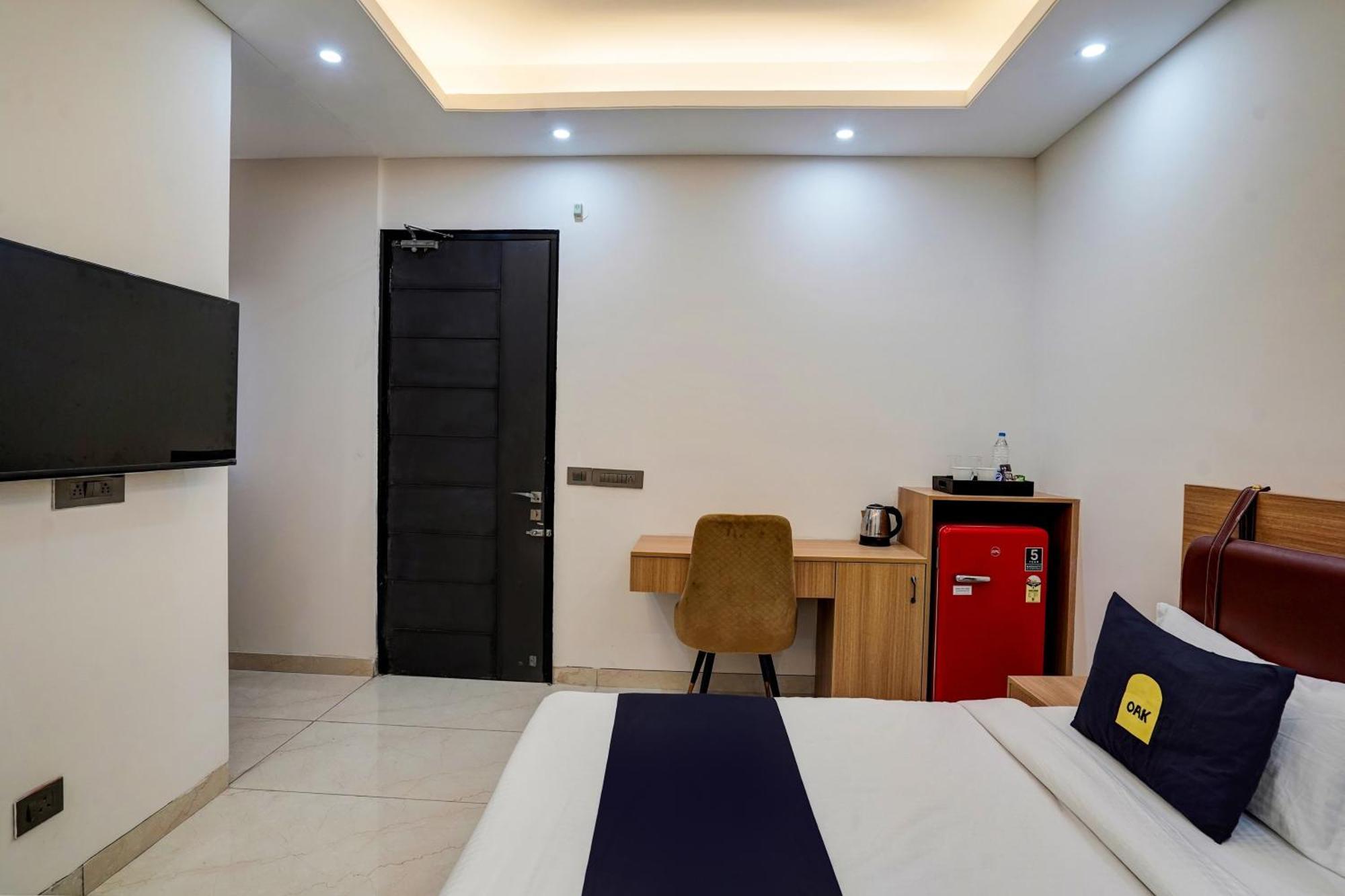 Hotel O Parkinn Gurgaon Exterior photo